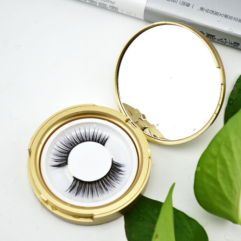 Lashes case